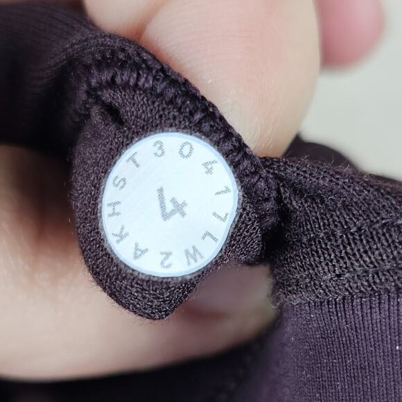 Lululemon Get Set Bra 4 High Neck Athletic Gym Workout Full Coverage Strappy - Picture 3 of 3